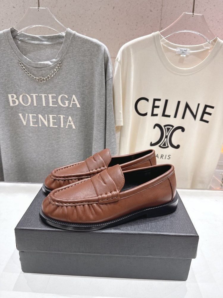 Туфлі лоферы шкіряні жіночі фото 3