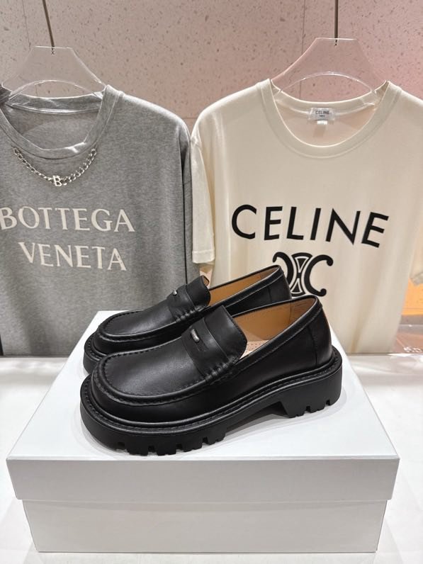 Туфлі лоферы шкіряні жіночі фото 3