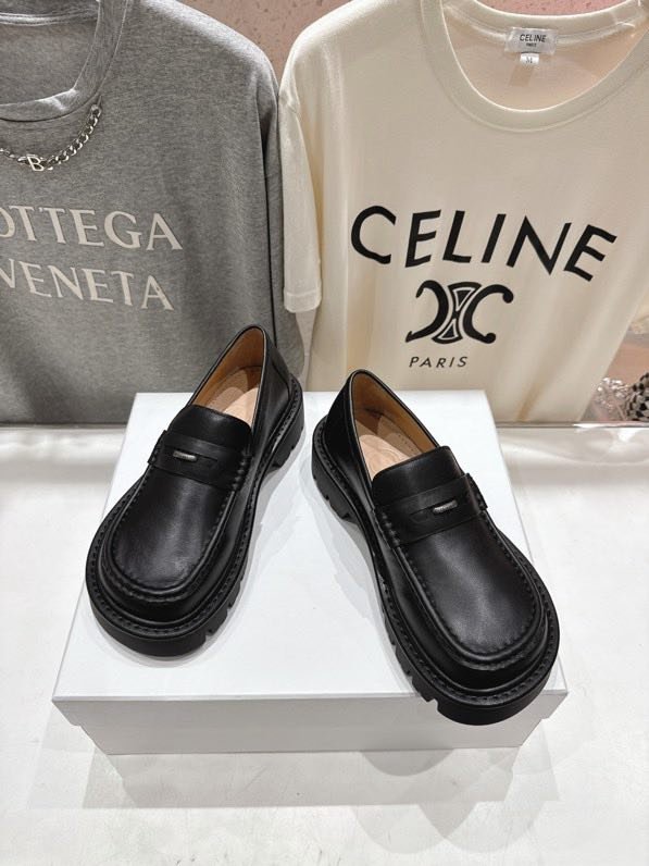 Туфлі лоферы шкіряні жіночі фото 4