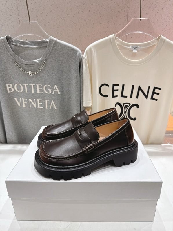 Туфлі лоферы шкіряні жіночі фото 5