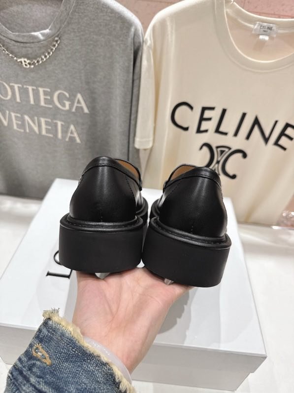 Туфлі лоферы шкіряні жіночі фото 6