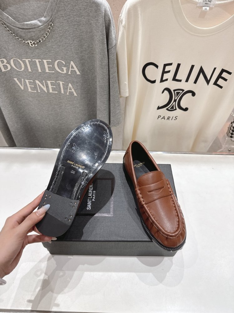 Туфлі лоферы шкіряні жіночі фото 9