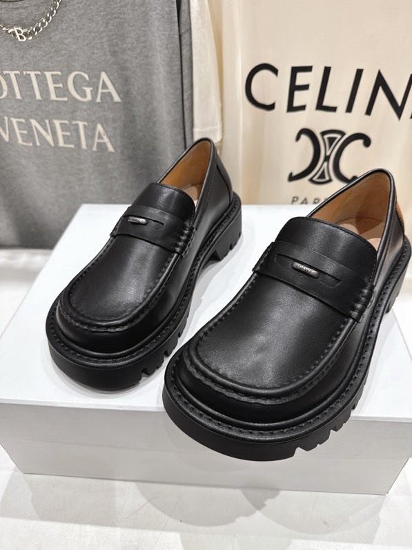 Туфлі лоферы шкіряні жіночі фото 9