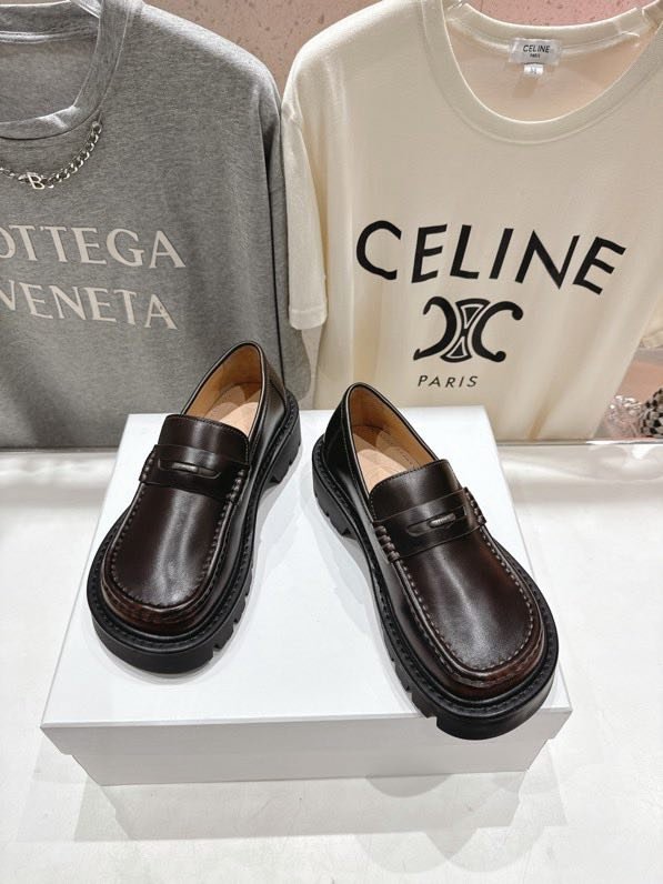 Туфлі лоферы шкіряні жіночі фото 9