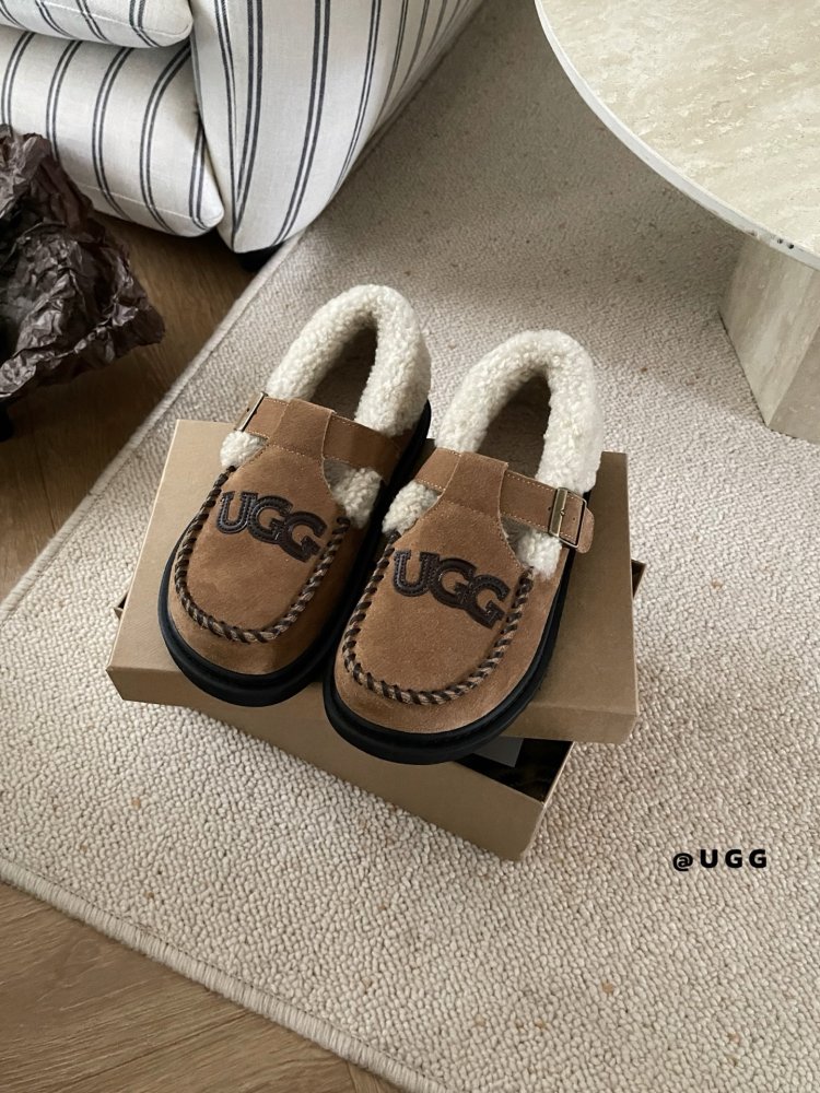 Shoes лоферы on fur winter