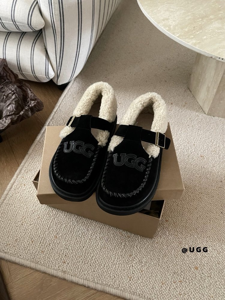 Shoes лоферы on fur winter