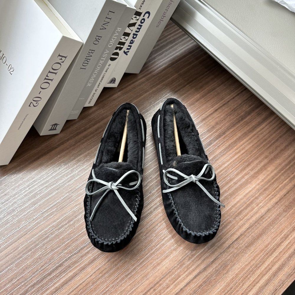 Shoes лоферы on fur winter