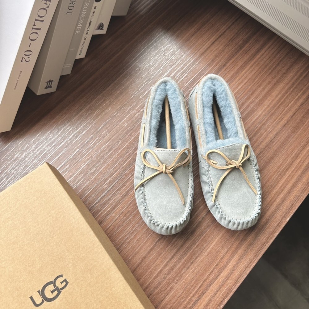 Туфлі лоферы на хутрі зимові