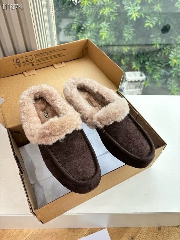 Shoes лоферы on fur winter