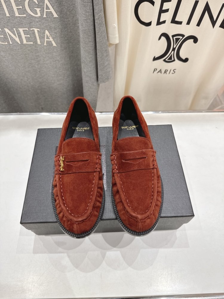 Туфлі лоферы замшеві жіночі