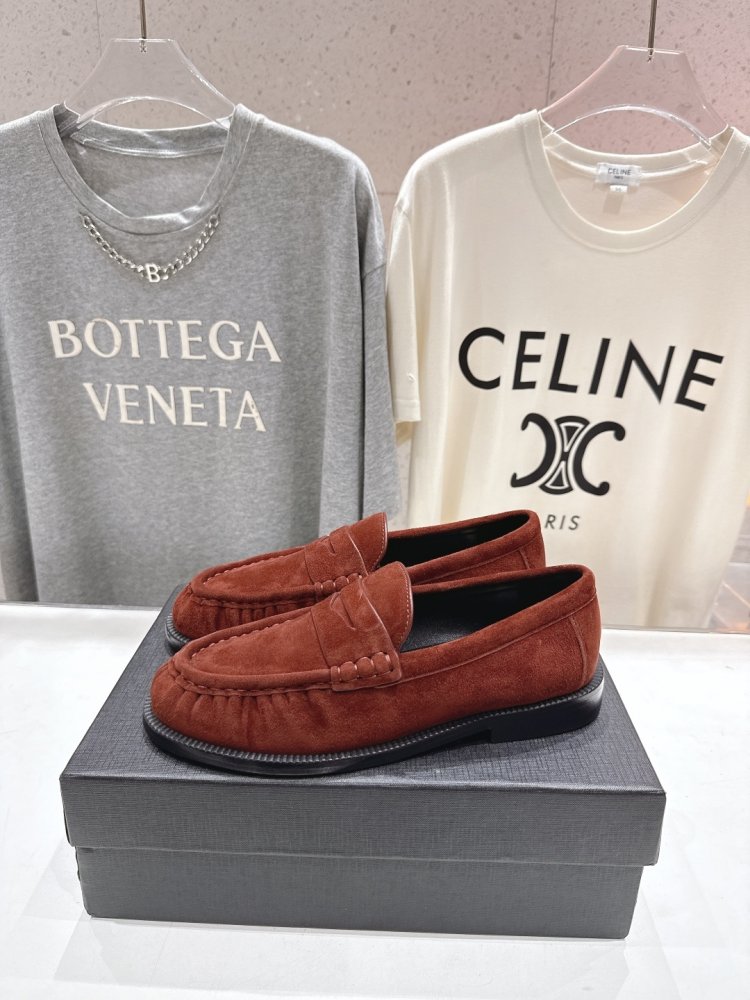 Туфлі лоферы замшеві жіночі фото 3