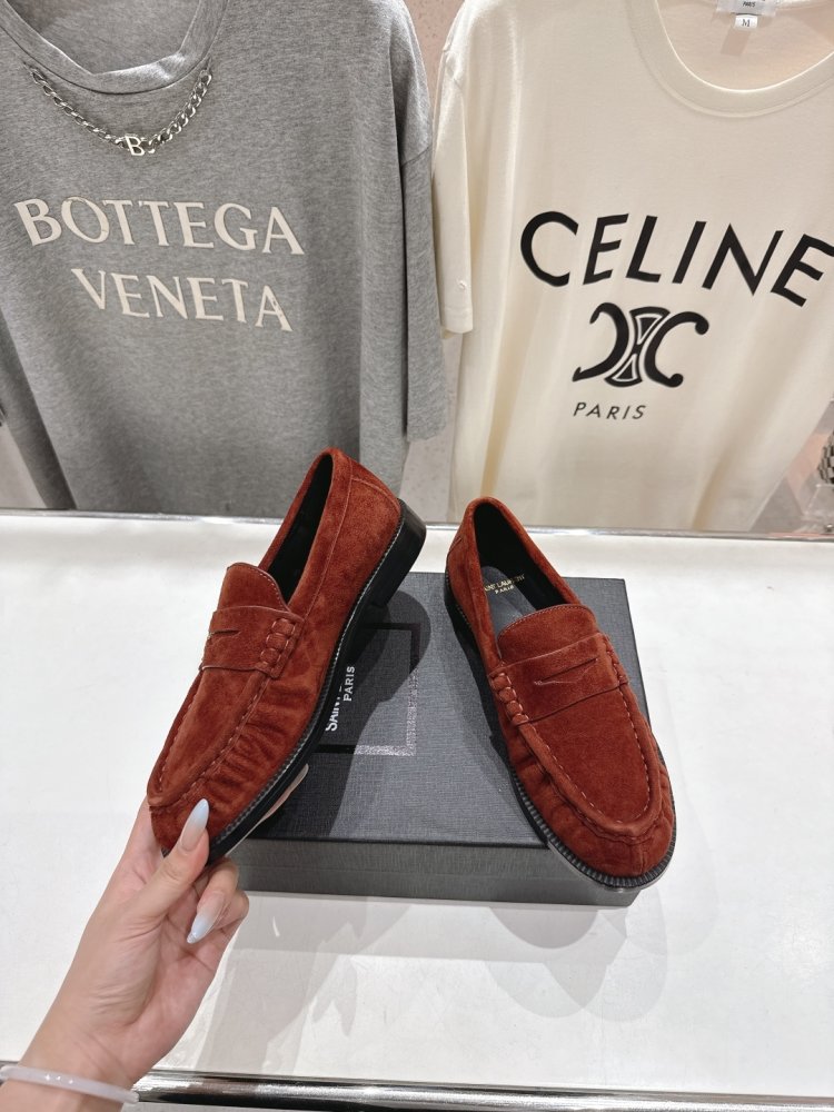 Туфлі лоферы замшеві жіночі фото 4