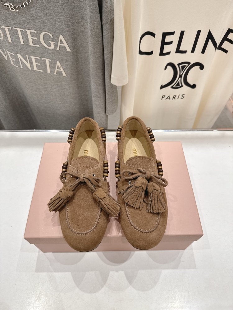 Туфли лоферы женские