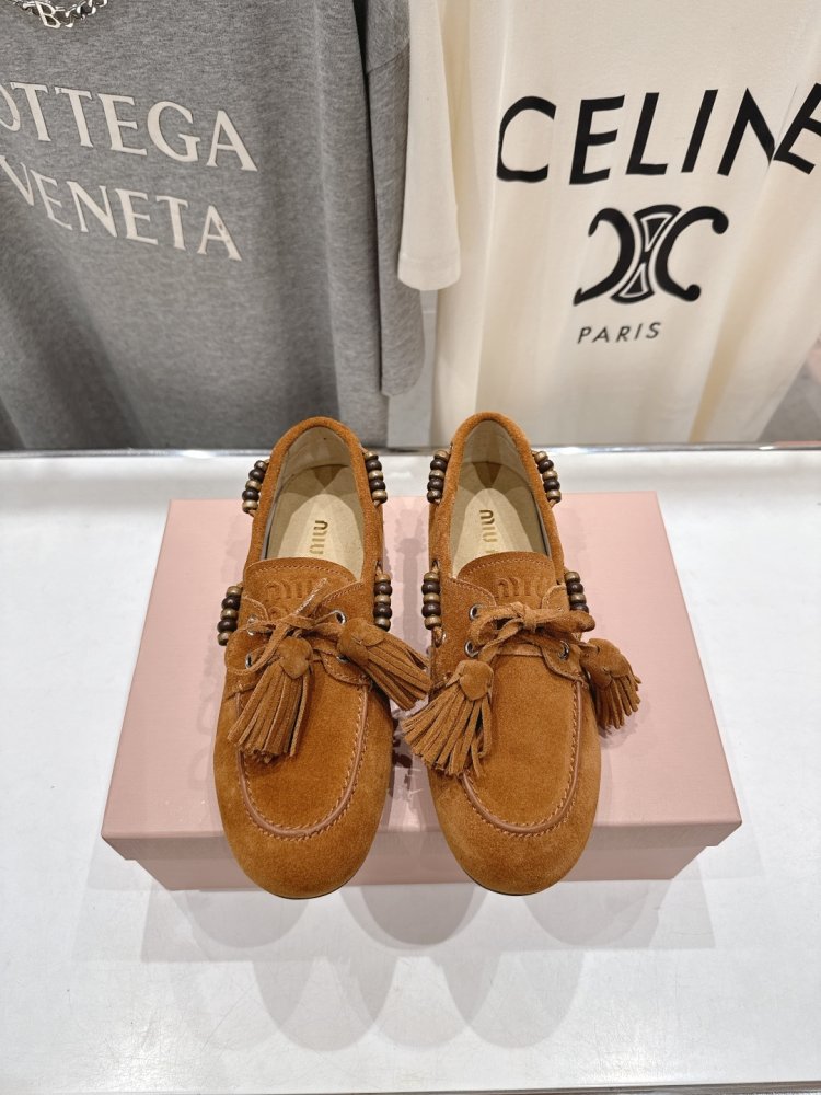 Туфли лоферы женские