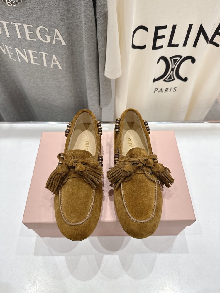 Туфли лоферы женские