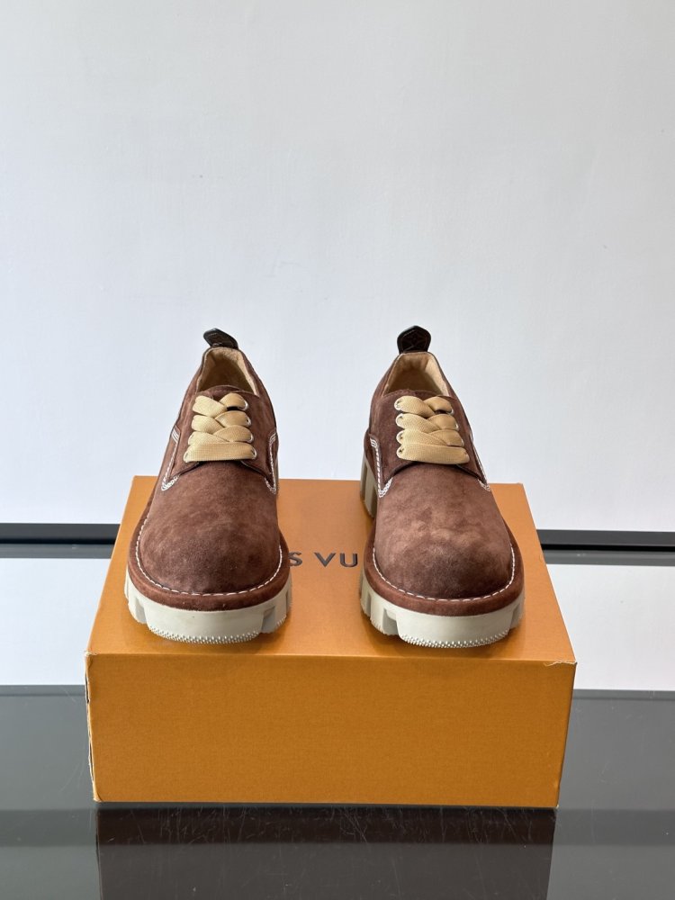 Туфли мужские замшевые на шнуровке на массивной подошве фото 2