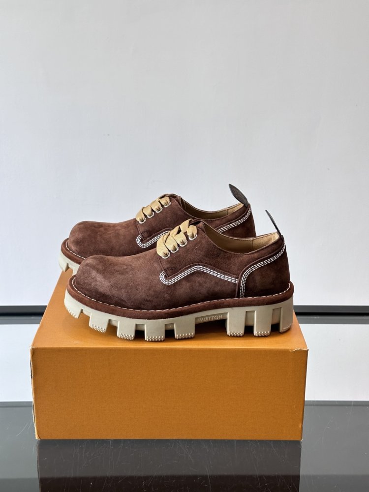 Туфли мужские замшевые на шнуровке на массивной подошве фото 3