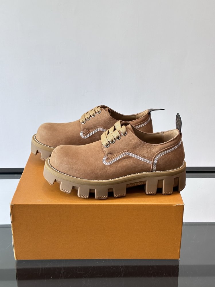 Туфли мужские замшевые на шнуровке на массивной подошве фото 3