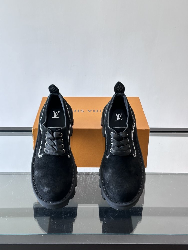 Туфли мужские замшевые на шнуровке на массивной подошве фото 6