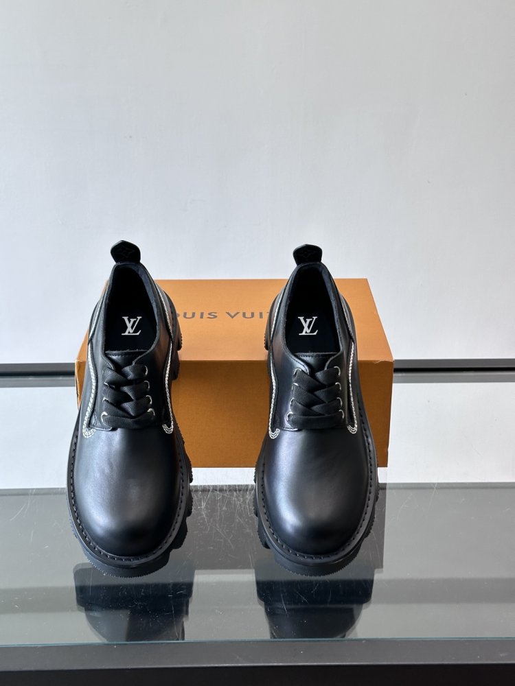 Туфли мужские замшевые на шнуровке на массивной подошве фото 6