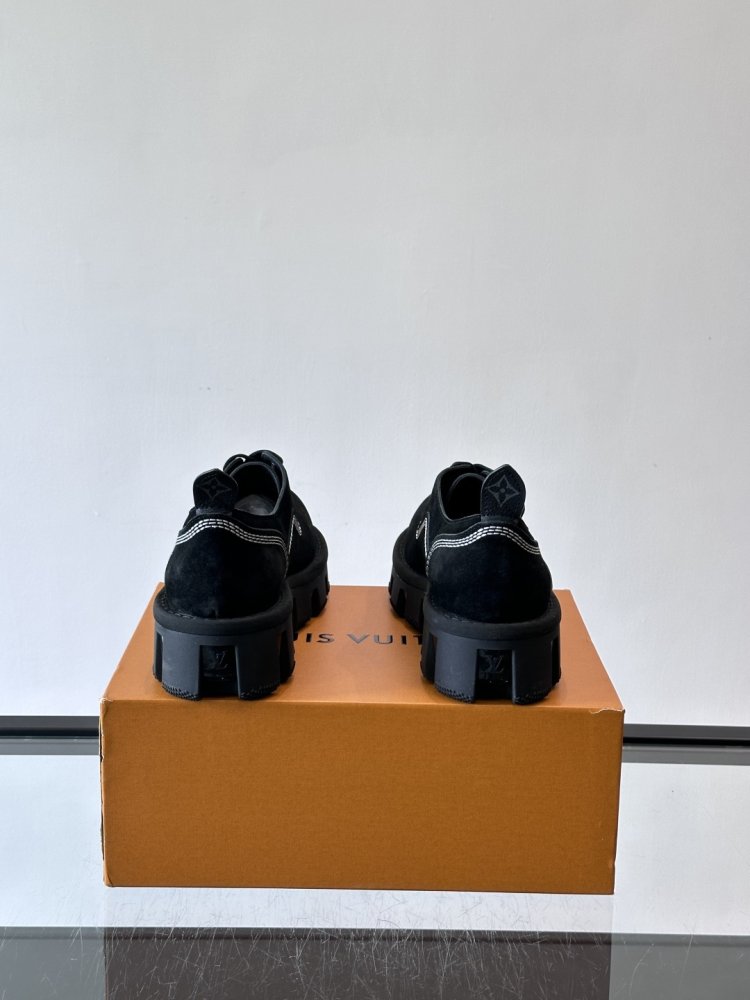 Туфли мужские замшевые на шнуровке на массивной подошве фото 8