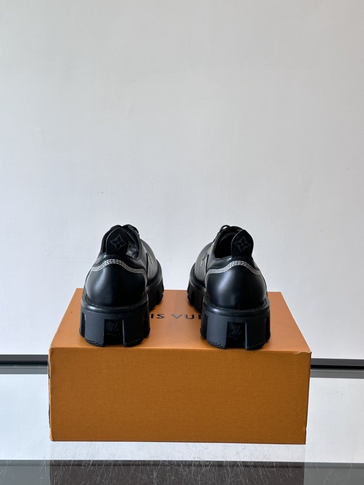 Туфли мужские замшевые на шнуровке на массивной подошве фото 8