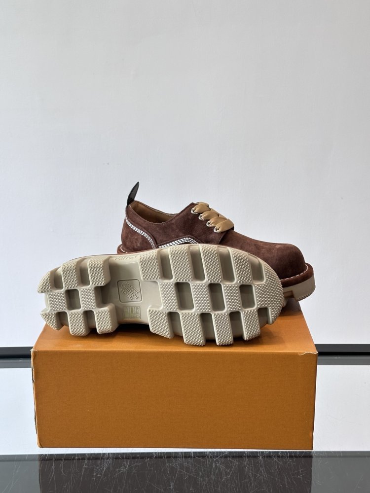 Туфли мужские замшевые на шнуровке на массивной подошве фото 9