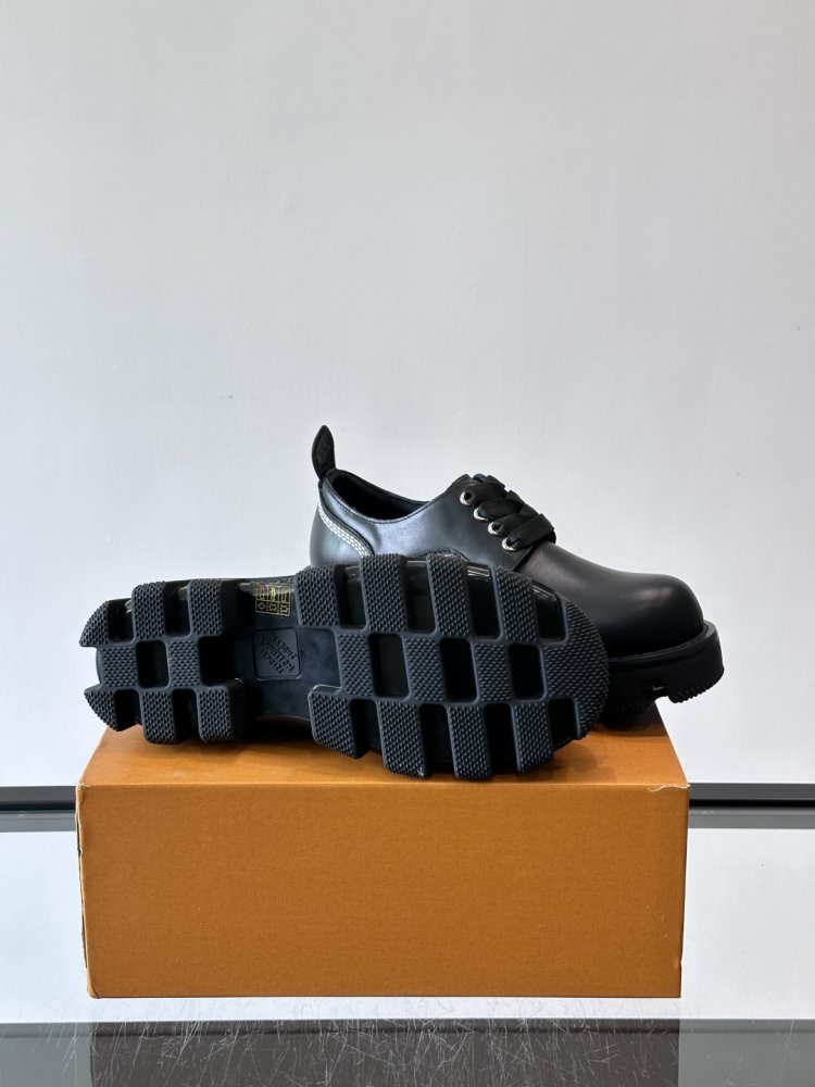 Туфли мужские замшевые на шнуровке на массивной подошве фото 9