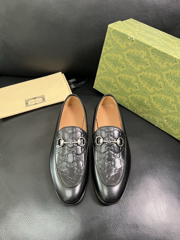 Туфлі чоловічі