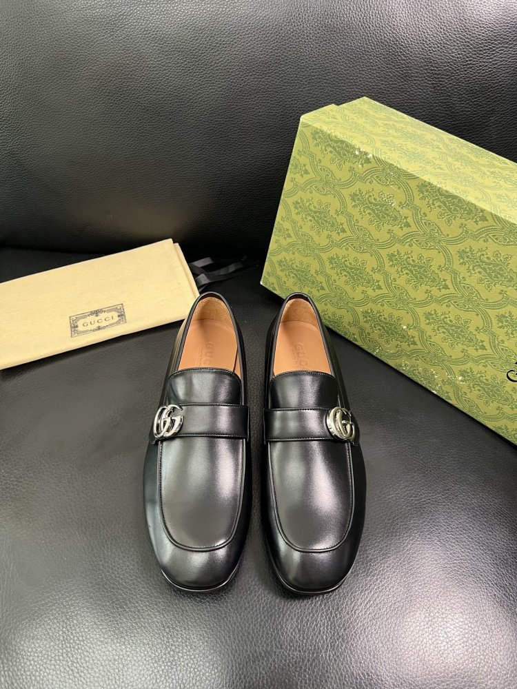 Туфлі чоловічі