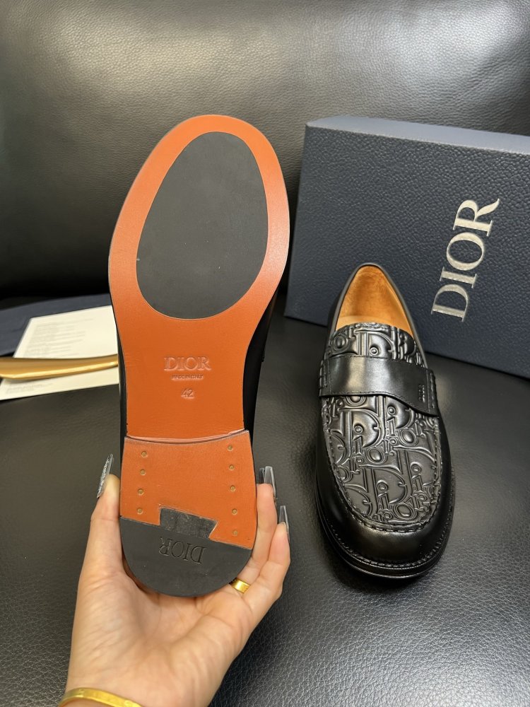 Туфлі чоловічі фото 9