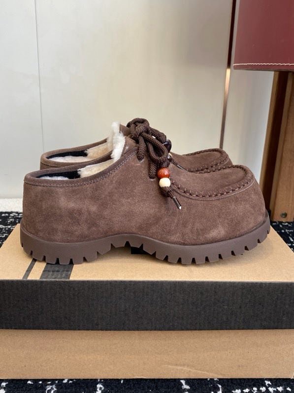 Туфлі на хутрі жіночі