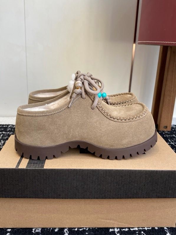 Туфлі на хутрі жіночі