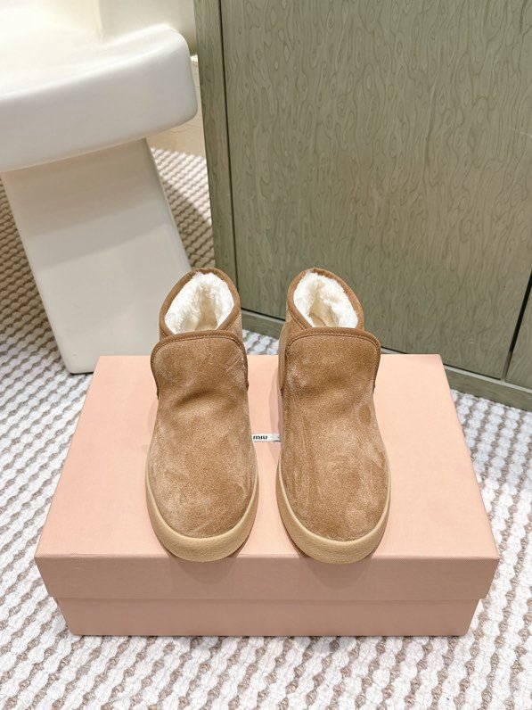 Shoes on fur winter фото 6