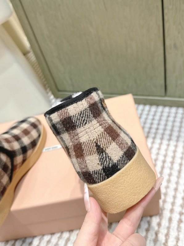 Shoes on fur winter фото 7