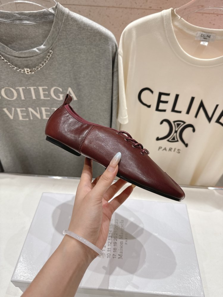 Туфли на шнуровке с раздвоенным носком фото 5