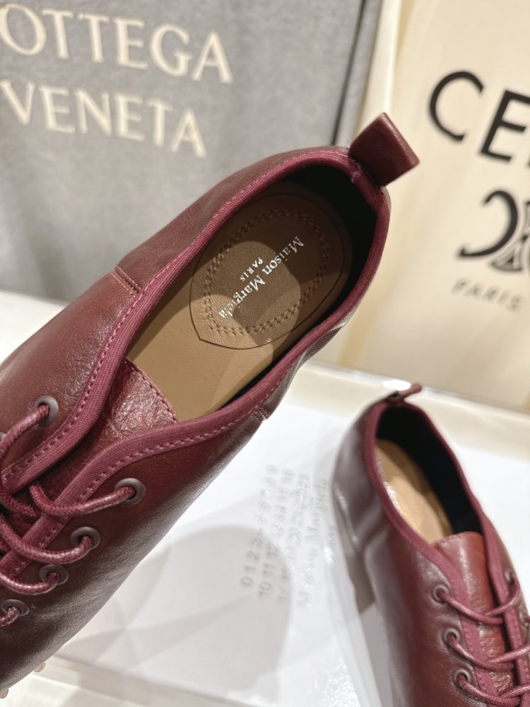 Туфли на шнуровке с раздвоенным носком фото 6