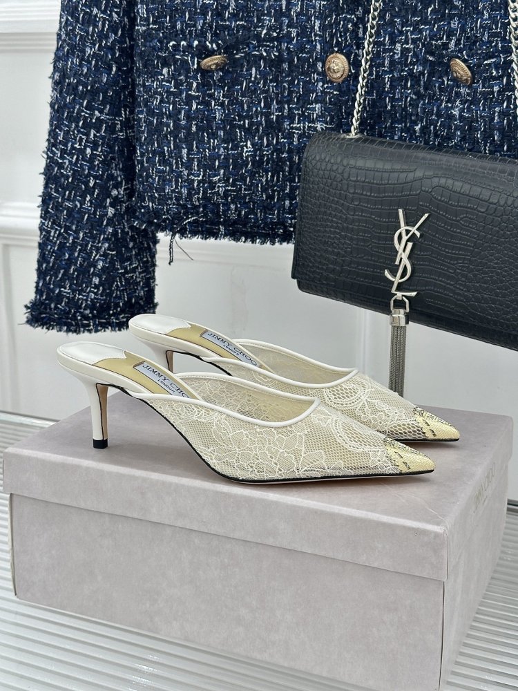 Shoes on stud from sharp the toe of lace