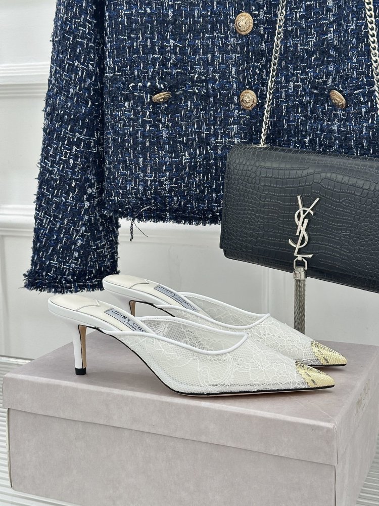 Shoes on stud from sharp the toe of lace