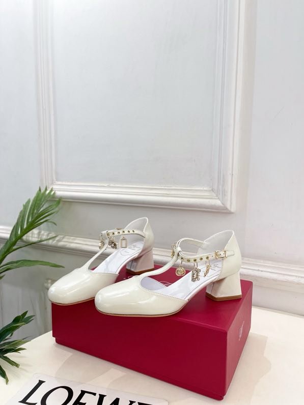 Туфли на толстом каблуке