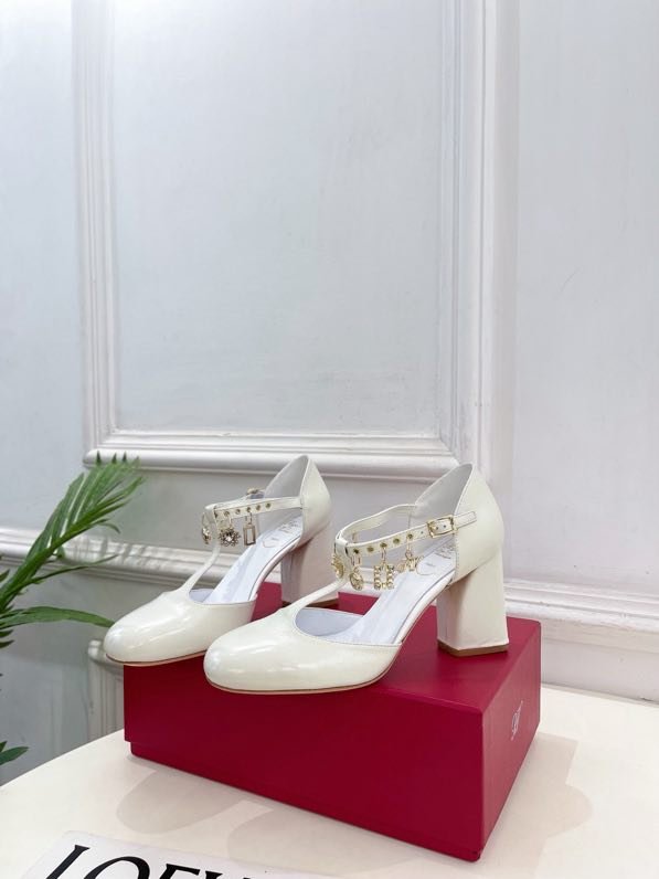 Туфли на толстом каблуке