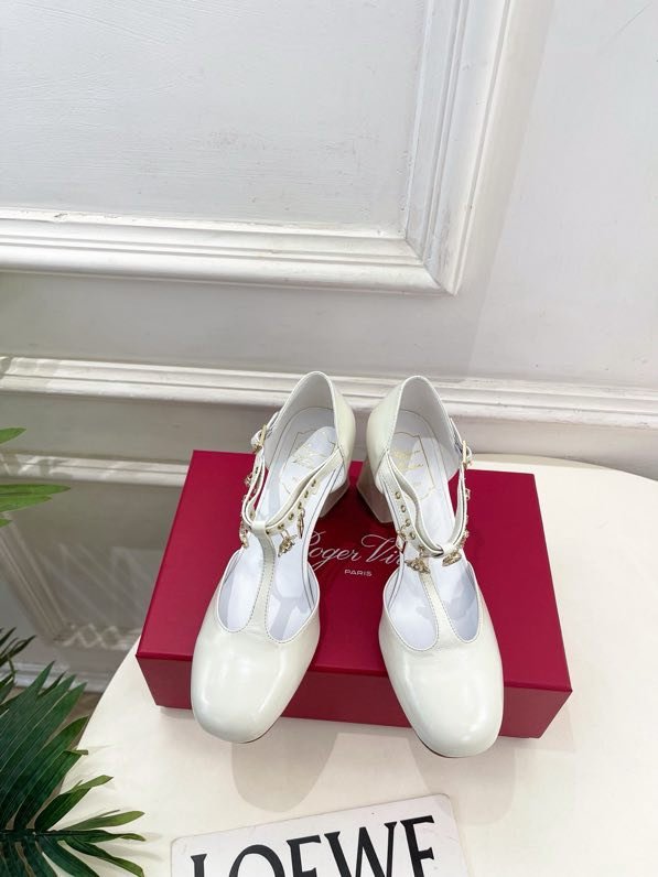 Туфли на толстом каблуке фото 3