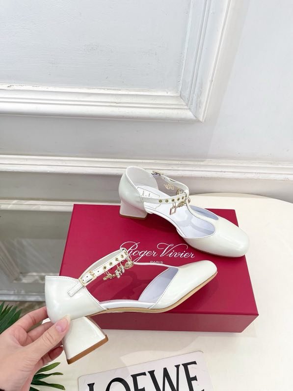 Туфли на толстом каблуке фото 5