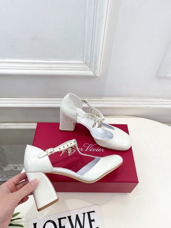 Туфли на толстом каблуке фото 5