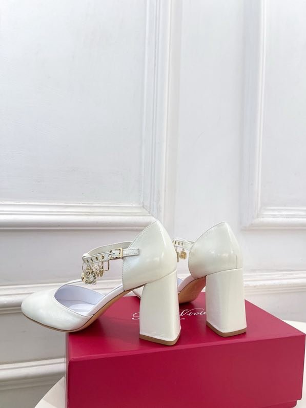 Туфли на толстом каблуке фото 7