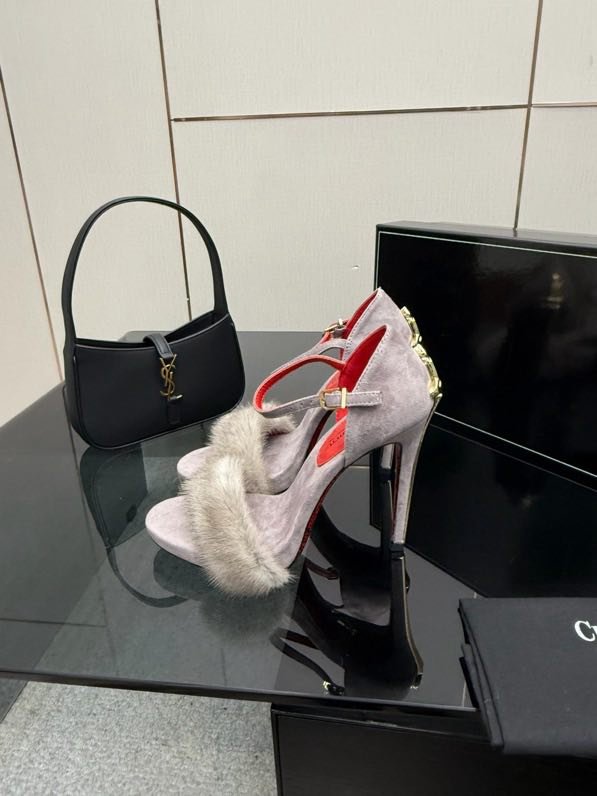 Туфлі на високому підборах і норковым хутром фото 6