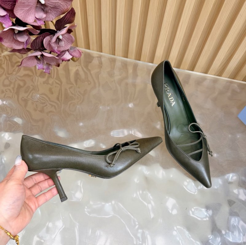 Туфлі на високому підборах з гострим носком фото 10