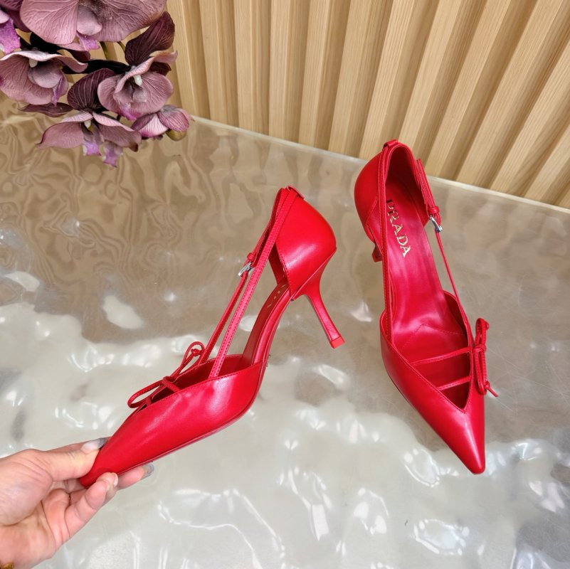 Туфлі на високому підборах з гострим носком фото 10