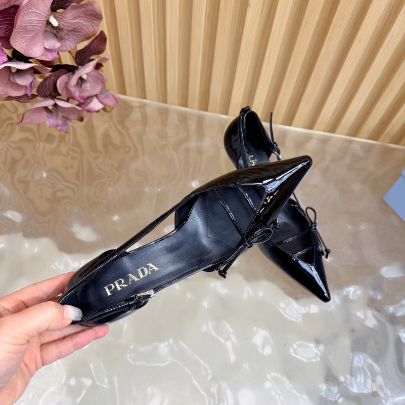 Туфлі на високому підборах з гострим носком фото 10