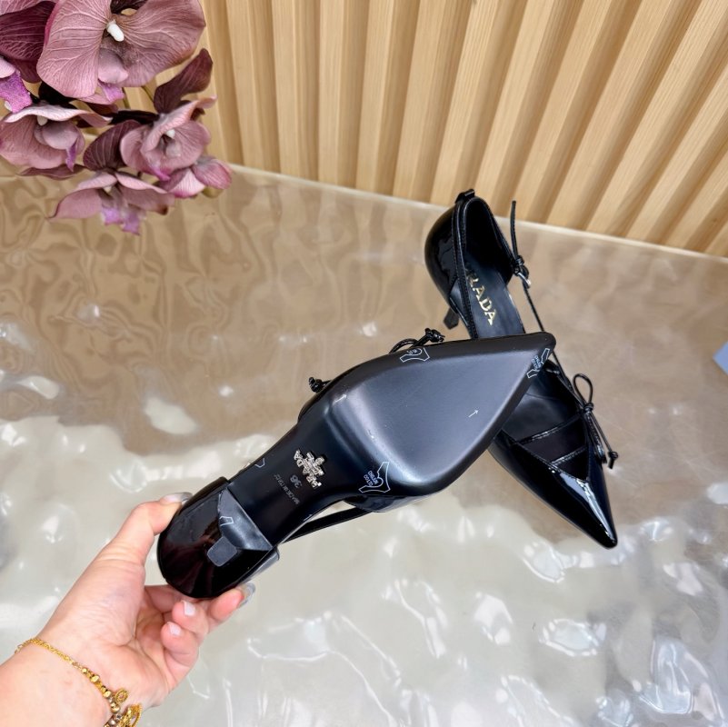 Туфлі на високому підборах з гострим носком фото 11